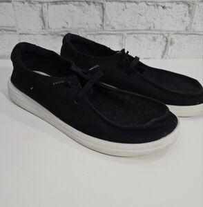 Mad Love black boat shoes